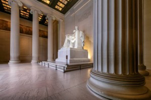 lincoln-memorial-di-dalam-ruangan.jpg